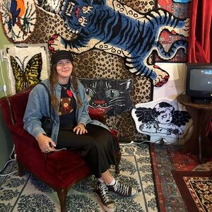 Meet your Posher, Julia